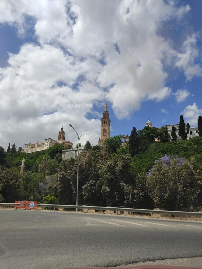 Apartamento Duplex El Monumento San Juan de Aznalfarache Buitenkant foto
